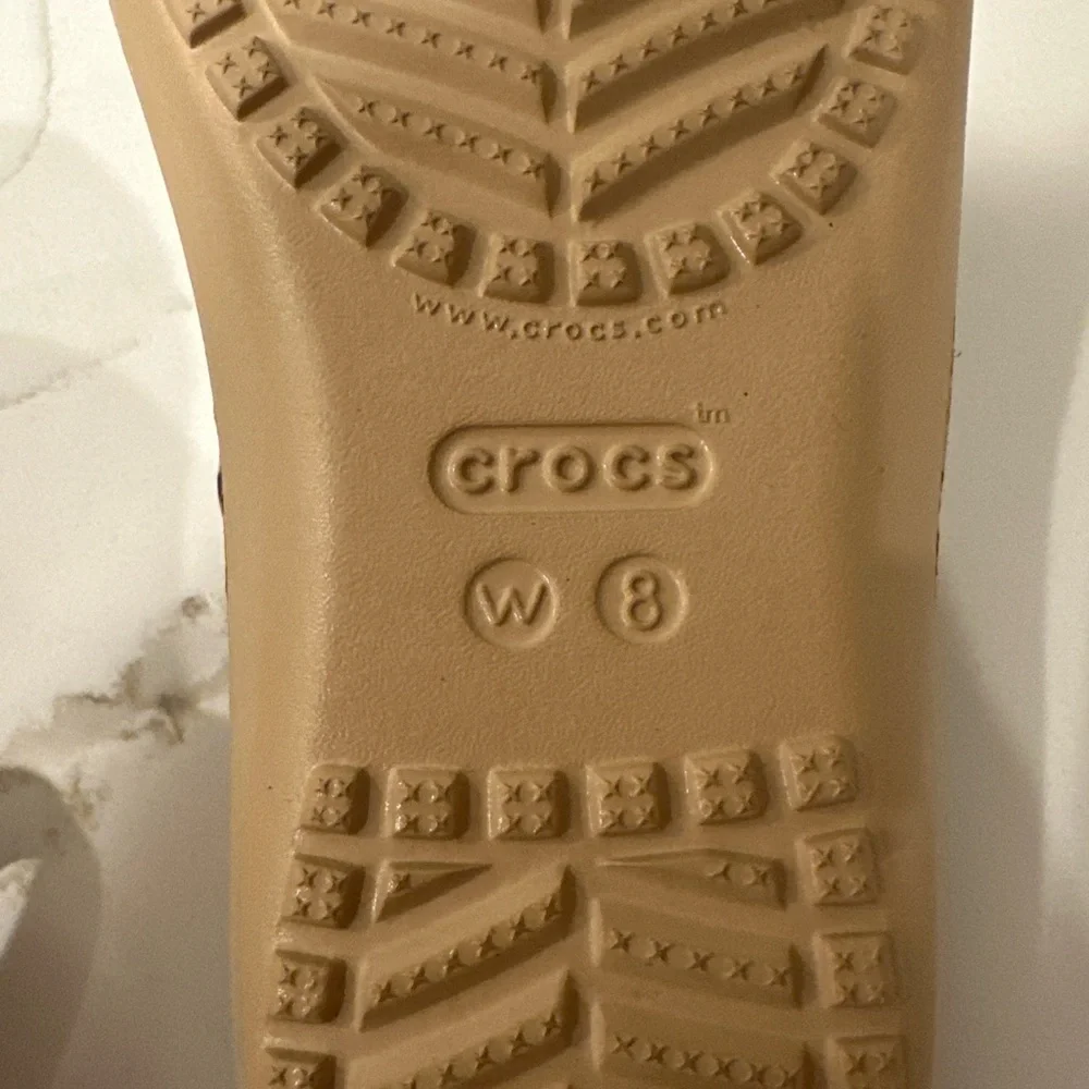 Crocs Kadee II Leopard Graphic Sandals Women's Size 8 Comfort Cushion Cute Sexy - Picture 7 of 13